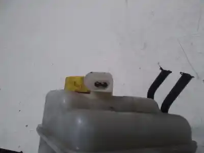 Peça sobressalente para automóvel em segunda mão bomba de travões por skoda rapid elegance referências oem iam 6r0611301a  