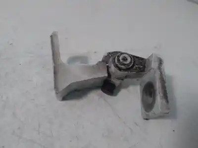 Second-hand car spare part hinge for skoda rapid elegance oem iam references 8k0831402d  