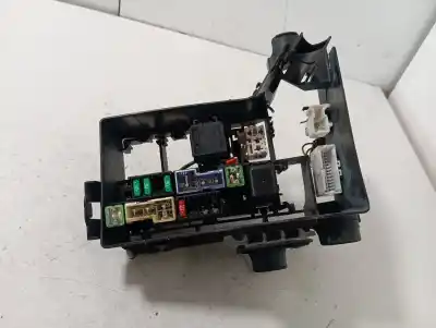 Pièce détachée automobile d'occasion boîtes à fusibles pour nissan qashqai (j10) acenta références oem iam 24383jd00a