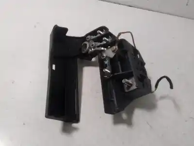 Pièce détachée automobile d'occasion boîtes à fusibles pour audi tt (8j3/8j9) 3.2 v6 24v références oem iam 4f0915519