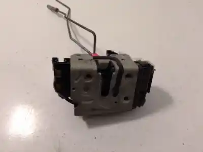 Second-hand car spare part front right door lock for dodge caliber se oem iam references 04589416aa  