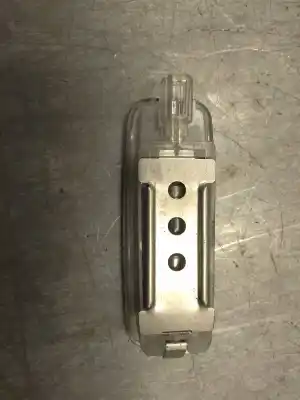 Second-hand car spare part interior light for audi a6 berlina (4b2) 2.5 tdi oem iam references 4d0947105a  