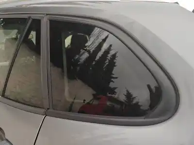 Tweedehands auto-onderdeel custody glas links achter voor bmw x1 (e84) x1 xdrive 18d oem iam-referenties 51372993821