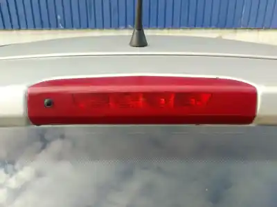 Peça sobressalente para automóvel em segunda mão farolim de travão central por opel corsa d corsa d referências oem iam 848673