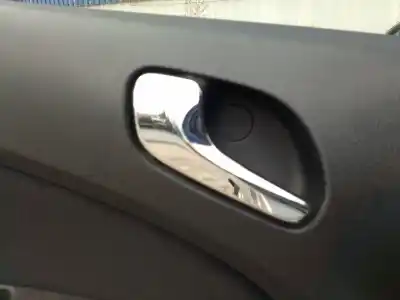 Peça sobressalente para automóvel em segunda mão puxador interior traseiro esquerdo por opel corsa d corsa d referências oem iam 848708