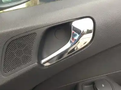 Peça sobressalente para automóvel em segunda mão puxador interior dianteiro direito por opel corsa d corsa d referências oem iam 848714