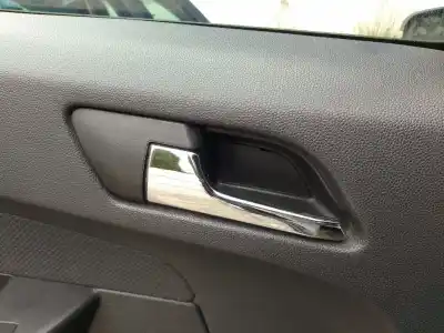 Second-hand car spare part Interior Left Rear Handle for OPEL ZAFIRA B ZAFIR B OEM IAM references 848776  