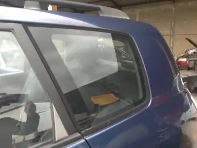 Second-hand car spare part left rear triangle quarter glass for kia carens 2.0 crdi ex monovolumen oem iam references 0k2fb63960