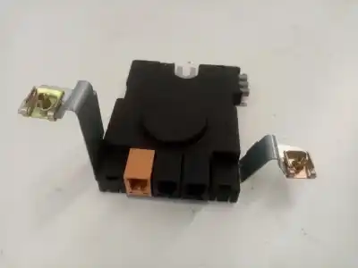 Second-hand car spare part electronic module for audi a3 (8p) 2.0 tdi ambiente oem iam references 8p3035225  
