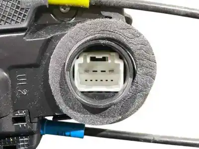 Peça sobressalente para automóvel em segunda mão fechadura da porta traseira esquerda por toyota auris sol referências oem iam 6906002170  