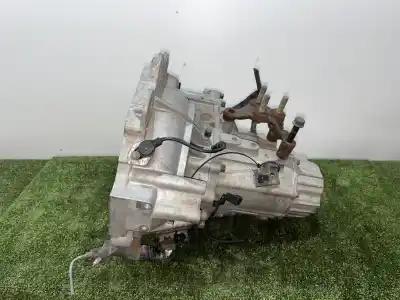 Second-hand car spare part GEARBOX for KIA CARENS  OEM IAM references K2A5  
