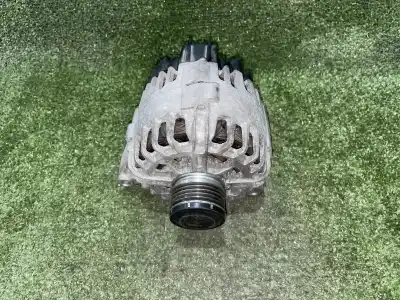 Pezzo di ricambio per auto di seconda mano alternatore per smart forfour 1.5 cdi cat riferimenti oem iam tg11c036 a6391500250 