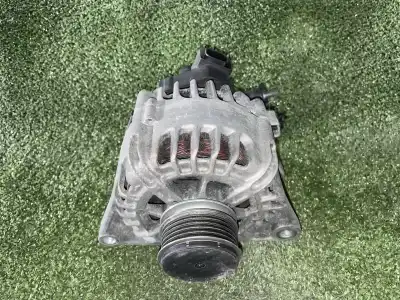 Peça sobressalente para automóvel em segunda mão alternador por kia cee´d 1.6 crdi cat referências oem iam tg12c033 37300-2a500 