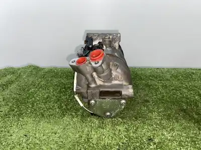 Pezzo di ricambio per auto di seconda mano compressore aria condizionata per renault clio v 1.0 tce bivalent. gasolina / gpl riferimenti oem iam 926004423r t3213916941 