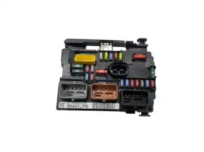 Peça sobressalente para automóvel em segunda mão caixa de fusíveis e relés por peugeot 207 1.4 16v vti cat (8fs / ep3) referências oem iam 9667199580