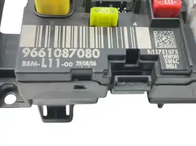 Recambio de automóvil de segunda mano de caja reles / fusibles para peugeot 307 berlina (s2) 2.0 16v cat (rfj / ew10a) referencias oem iam 9661087080  bsm l11
