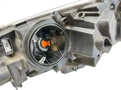 Автозапчасти б/у правая фара за ford kuga (cbs) 2.0 tdci cat ссылки oem iam gv4113w029ad 90101771 gv41-13w029-ad