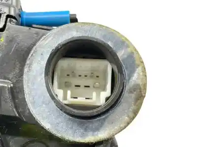 Peça sobressalente para automóvel em segunda mão fechadura da porta traseira direita por toyota auris active referências oem iam 6905005051  69050-05051