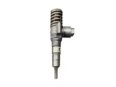 Second-hand car spare part INJECTOR for SEAT LEON (1P1) 2.0 TDI OEM IAM references 03G130073G  