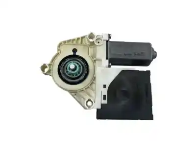 Pièce détachée automobile d'occasion MOTEUR LÈVE VITRE AVANT DROIT pour SEAT ALTEA (5P1) 2.0 TDI 16V Références OEM IAM 1T0959702G  