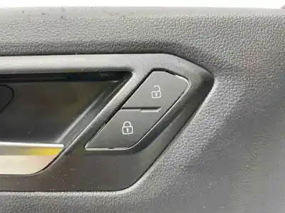 Автозапчастина б/у оббірка передніх дверей ліва для volkswagen t-roc (a11, d11) 2.0 tdi посилання на oem iam 2ga867011  2ga867009