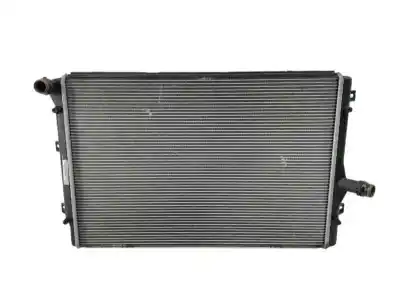 Pièce détachée automobile d'occasion Radiateur D'eau pour VOLKSWAGEN CADDY KA/KB (2C) 1.6 TDI Références OEM IAM 1K0121251DD 1K0121251AB 1K0121251EH
