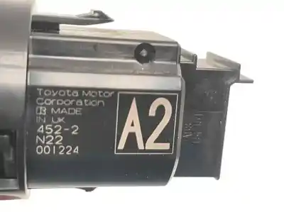 Peça sobressalente para automóvel em segunda mão botão start/stop por toyota corolla (e21) sedan 1.8 16v hybrid referências oem iam 8961102190  4522n22