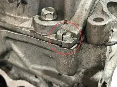 Pezzo di ricambio per auto di seconda mano testata motore per kia cee´d 1.6 crdi cat riferimenti oem iam 221112a100  22111-2a100