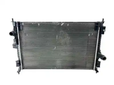 Автозапчастина б/у водяний радіатор для citroen c4 picasso 1.2 12v e-thp / puretech посилання на oem iam 9809141780