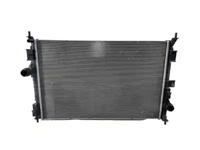 Pezzo di ricambio per auto di seconda mano RADIATORE D ACQUA per PEUGEOT 5008  Riferimenti OEM IAM 9675747980  MM11803J