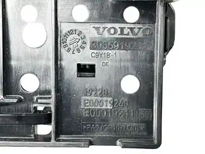 Second-hand car spare part fuse box unit for volvo v40 2.0 diesel cat oem iam references 30659192  
