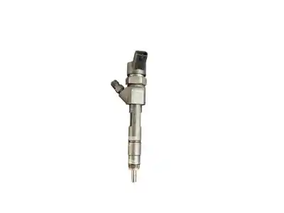 Second-hand car spare part INJECTOR for RENAULT MEGANE II FAMILIAR 1.9 dCi Diesel FAP CAT OEM IAM references 8200100272  