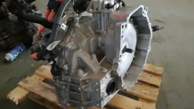 Автозапчастина б/у коробка передач для toyota auris (e18) 2zr посилання на oem iam p9051315  