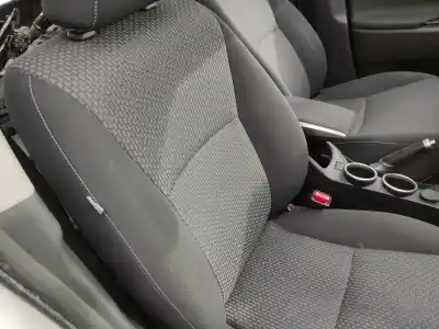 Pièce détachée automobile d'occasion jeu de siège intérieur complet pour toyota verso (aur2/zgr2) 1ad références oem iam   