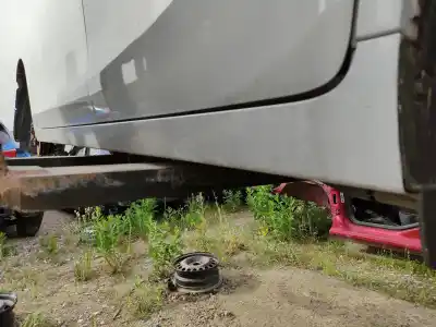 Tweedehands auto-onderdeel zijrok voor toyota verso (aur2/zgr2) 1ad oem iam-referenties   