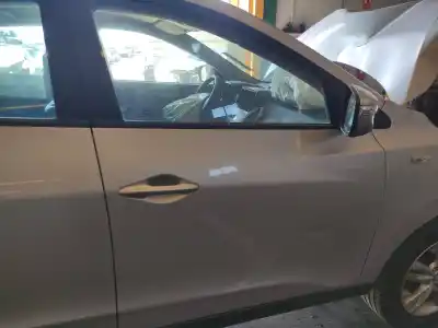 Автозапчастина б/у передні праві двері для hyundai ix35 (el/lm) d4fd посилання на oem iam 