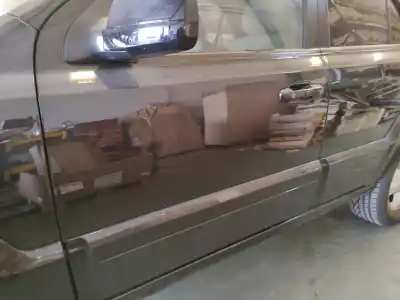 Автозапчастина б/у передні ліві двері для kia sorento (bl) d4cb посилання на oem iam   