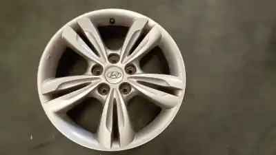Автозапчастина б/у шина для hyundai ix35 (el/lm) d4fd посилання на oem iam r17