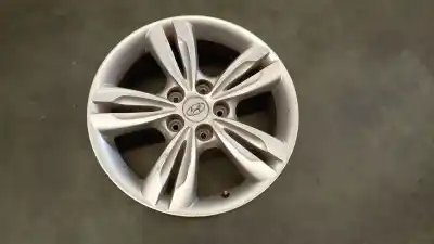 Автозапчастина б/у шина для hyundai ix35 (el/lm) d4fd посилання на oem iam r17