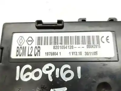 Second-hand car spare part fuse box unit for renault clio iii exception oem iam references 8201054128  