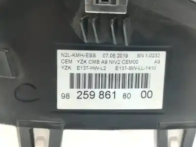 Pièce détachée automobile d'occasion COMPTEUR DE VITESSE TABLEAU DE BORD pour PEUGEOT 208  Références OEM IAM 9825986180  