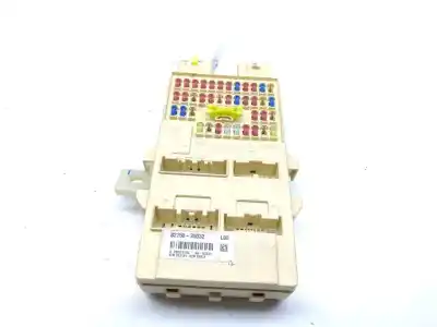 Second-hand car spare part fuse box unit for ssangyong xlv crystal 4x2 oem iam references 8215035032  