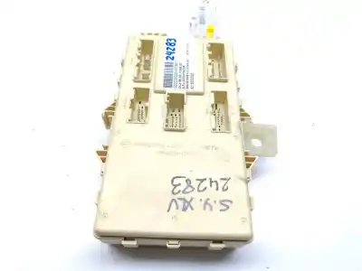 Second-hand car spare part fuse box unit for ssangyong xlv crystal 4x2 oem iam references 8215035032  