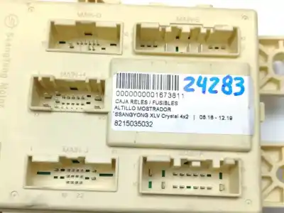 Second-hand car spare part fuse box unit for ssangyong xlv crystal 4x2 oem iam references 8215035032  