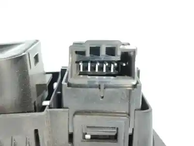 Second-hand car spare part left front power window switch for volvo v40 básico oem iam references 31453232  