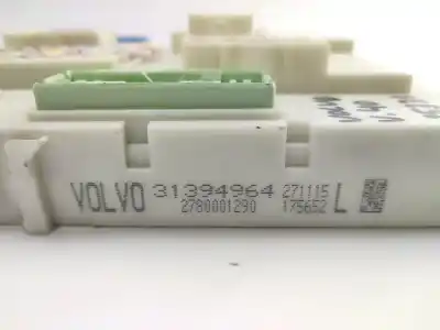 Second-hand car spare part fuse box unit for volvo v40 básico oem iam references 31394964  