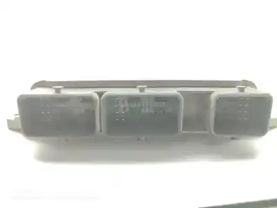 Peça sobressalente para automóvel em segunda mão centralina de motor uce por renault clio iii pack dynamique referências oem iam 8200461733  