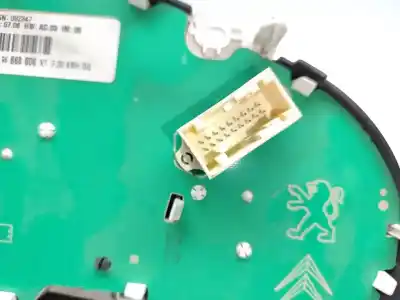 Peça sobressalente para automóvel em segunda mão quadrante por citroen c3 selection referências oem iam 96668806xt  