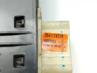 Second-hand car spare part left front power window switch for dacia duster ambiance 4x2 oem iam references 254117873r  