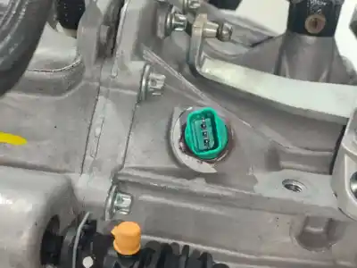 Pezzo di ricambio per auto di seconda mano riduttore per renault captur ii intens riferimenti oem iam tl4b357  
